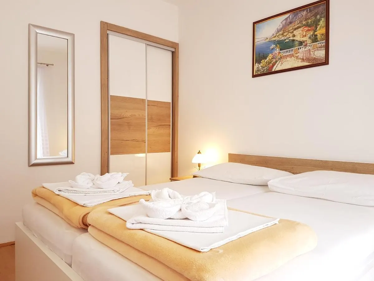 Apartments Mira Baška Kroatien